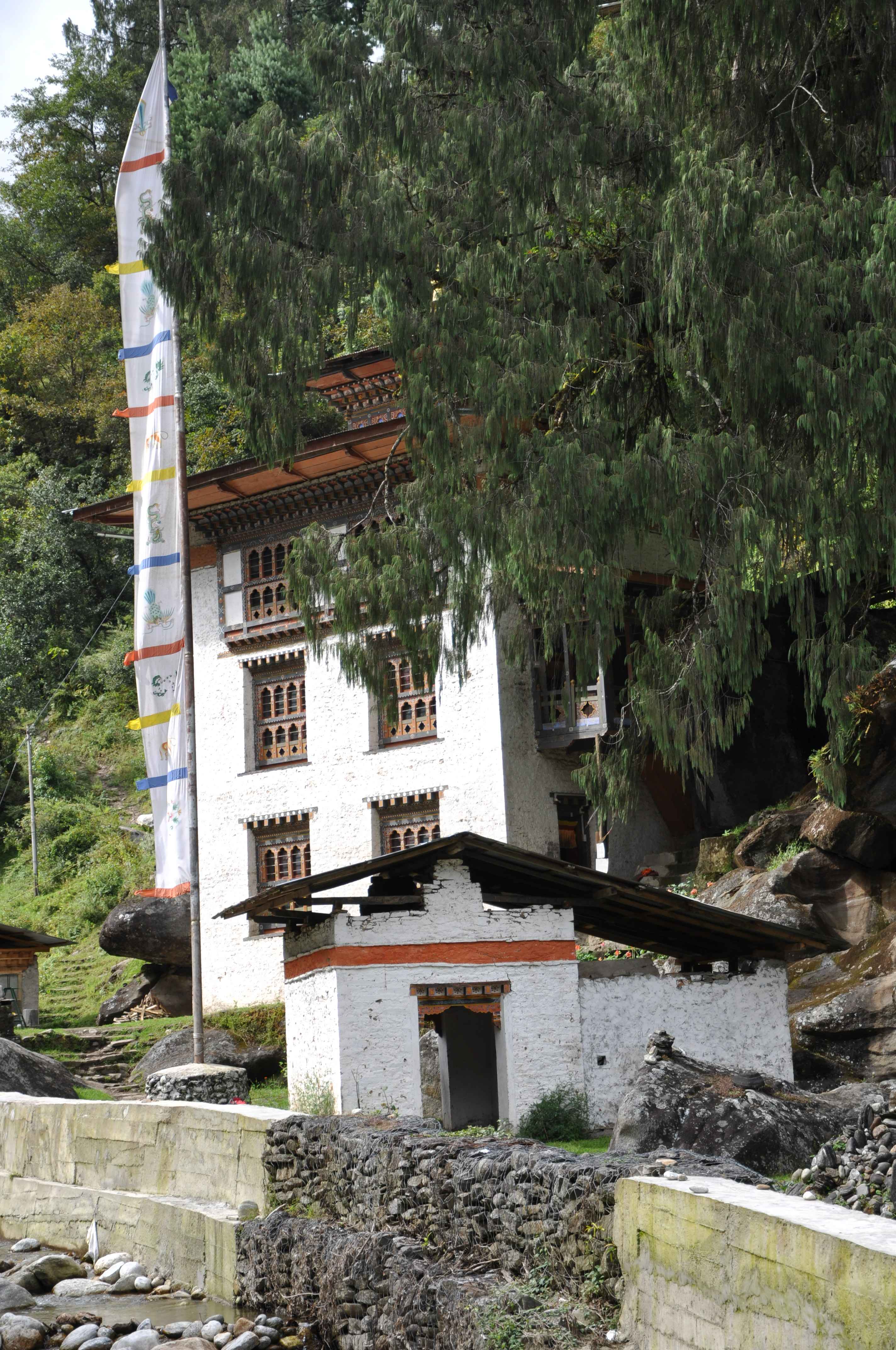 Dechen Phodrang Ney